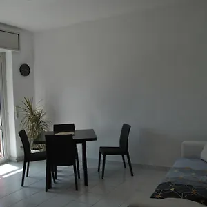  Appartamento Portello Flat With Balcony Italia
